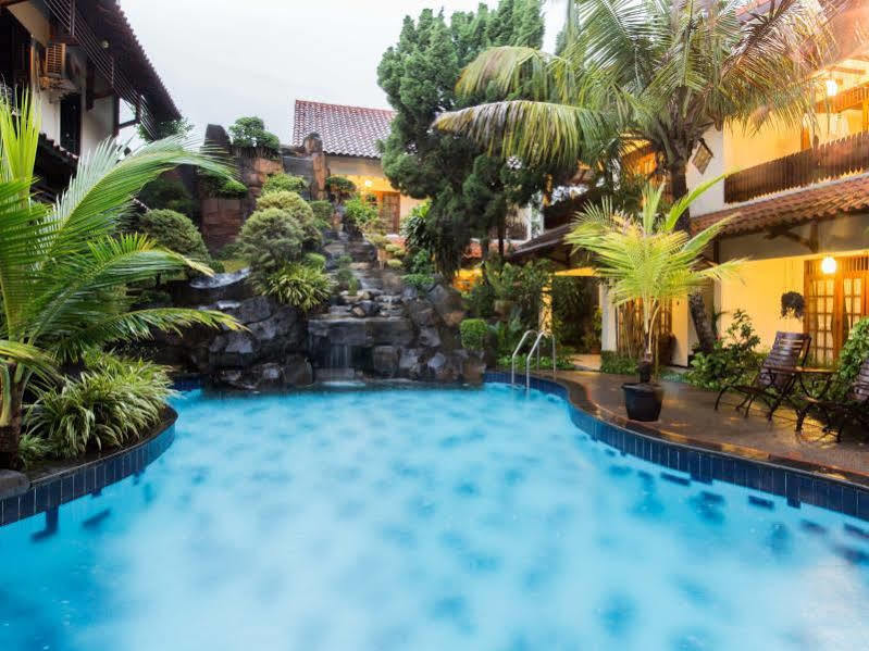Duta Garden Hotel Yogyakarta Exterior photo